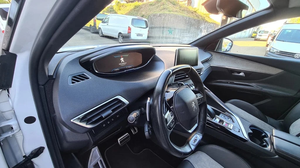 PEUGEOT 3008 300e Hybrid4 Allure Pack EAT8 ** 300 Ps ** Teil-Leder ** Gr-Navi ** RF-Kamera ** Sitzheizung ** LTZ MFK 28.11.2025 **-image-16