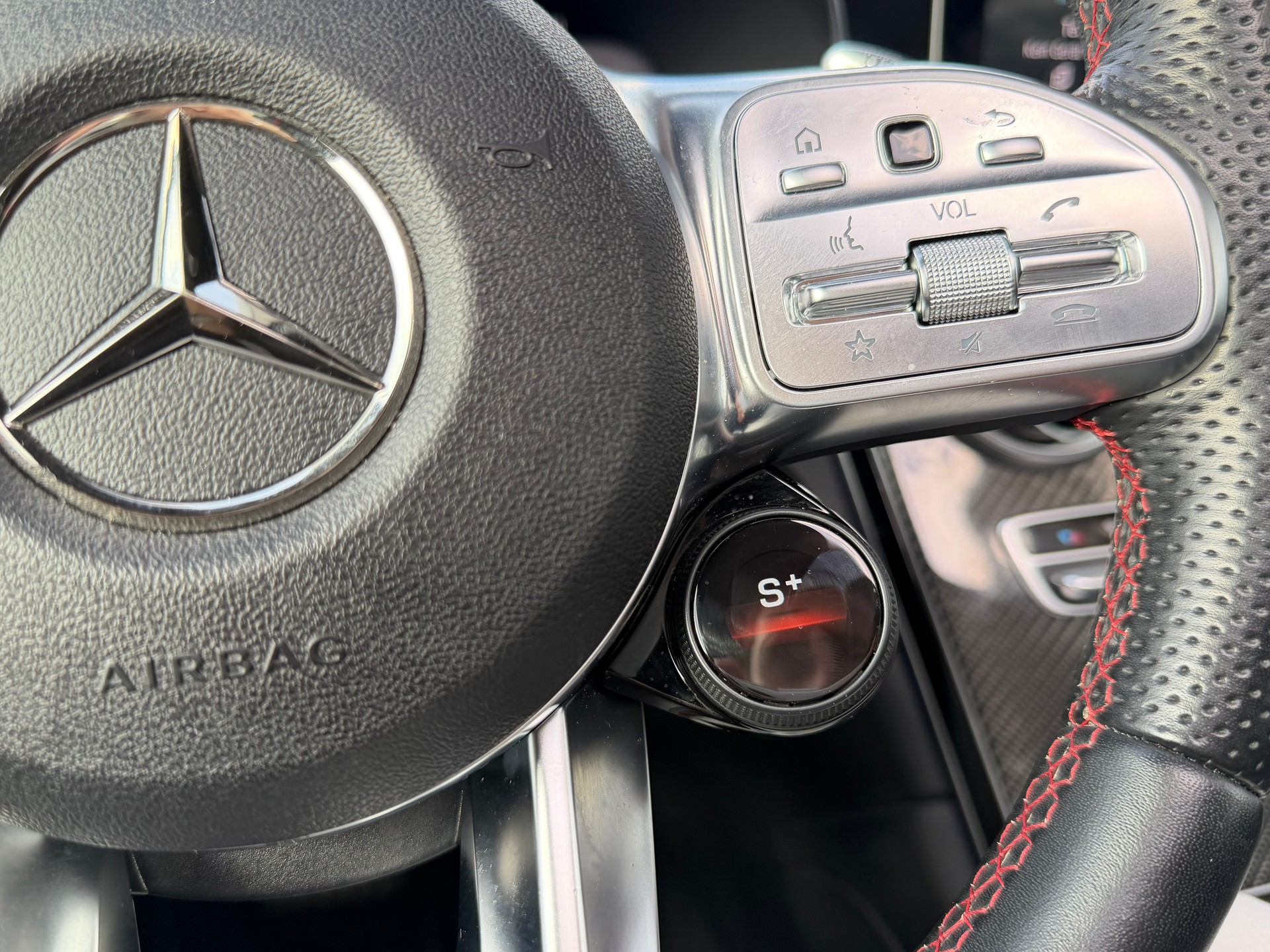 MERCEDES-BENZ GLC 43 AMG 4Matic 9G-Tronic-image-18