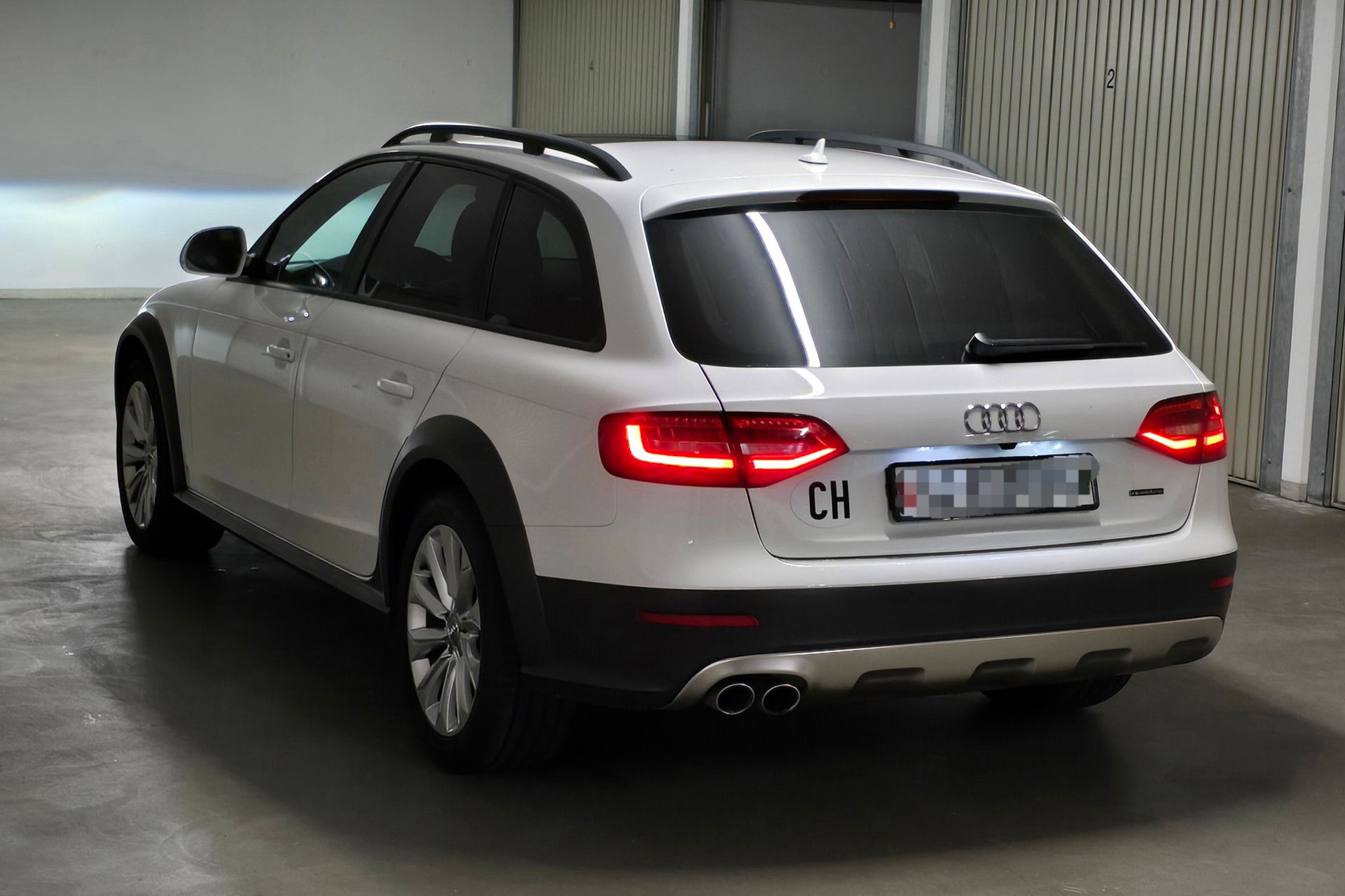 AUDI A4 Allroad 3.0 V6 TDI S-Tronic CleanD-image-5