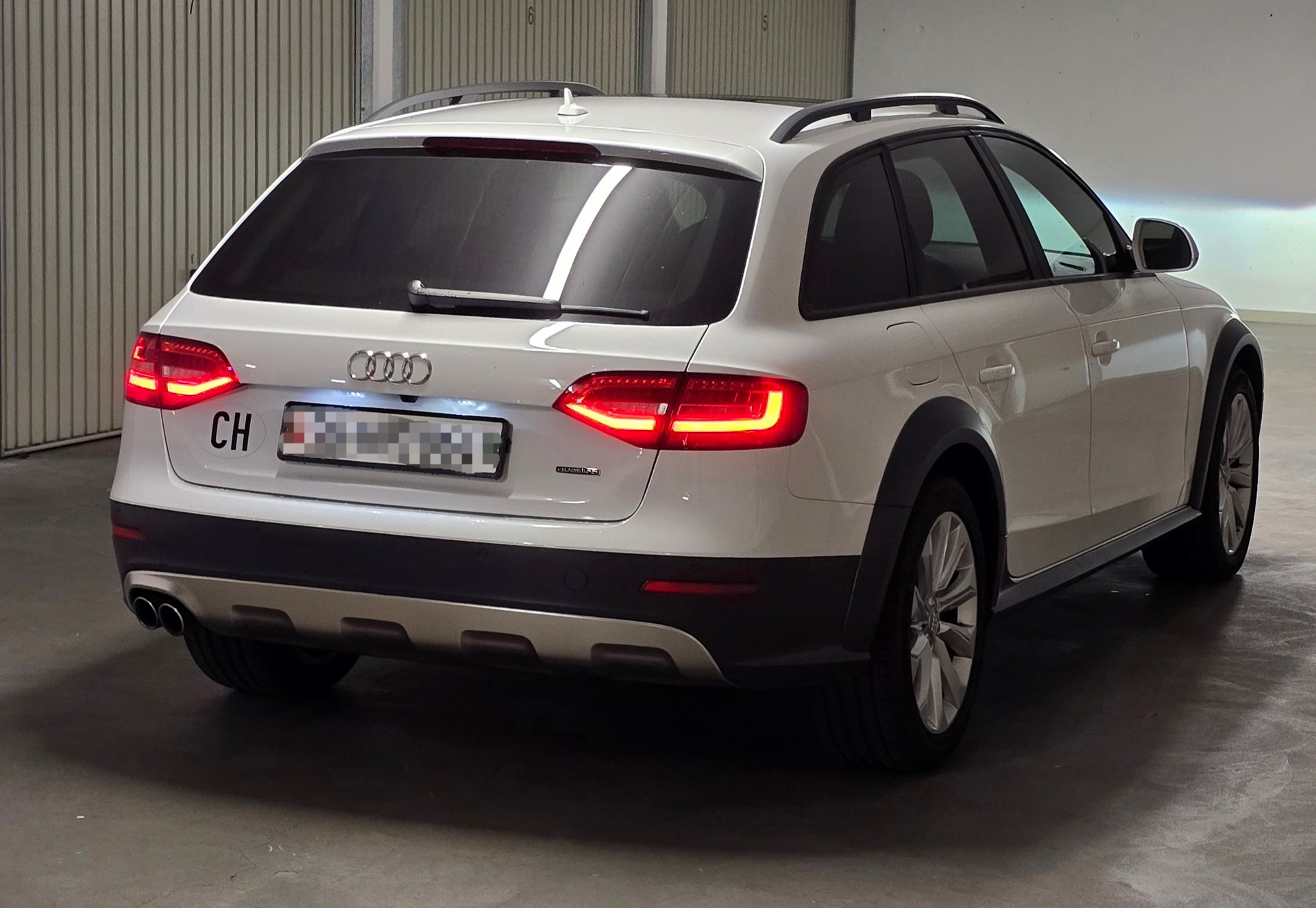 AUDI A4 Allroad 3.0 V6 TDI S-Tronic CleanD-image-3