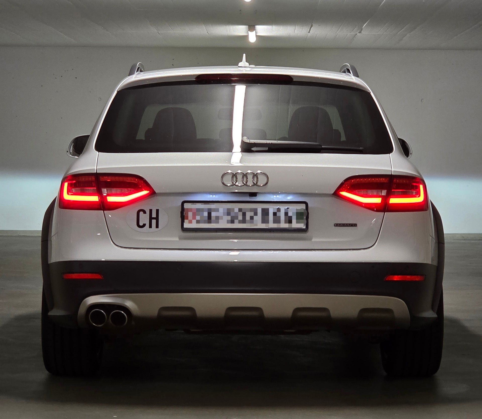 AUDI A4 Allroad 3.0 V6 TDI S-Tronic CleanD-image-4