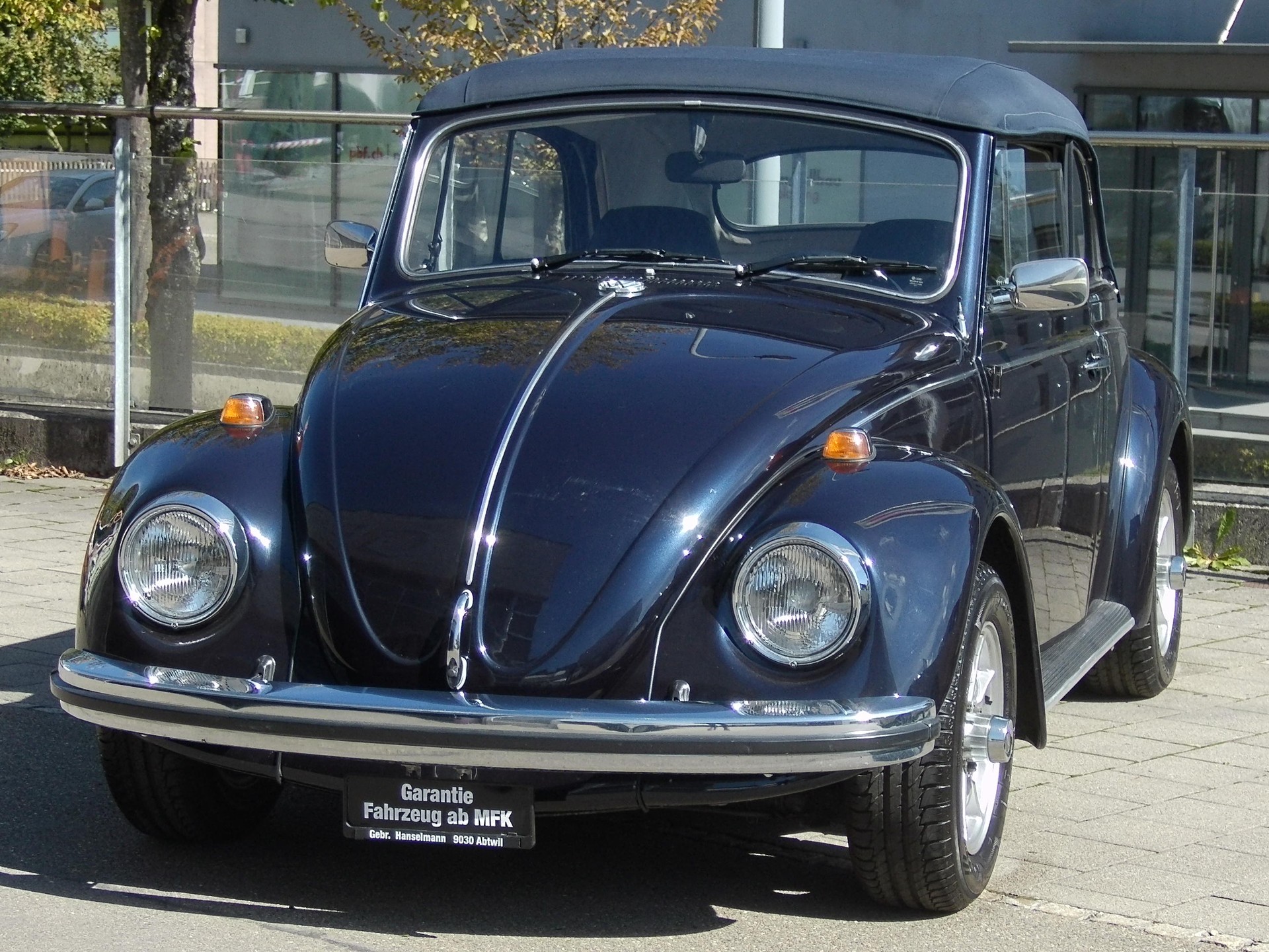 VW Cabriolet mit Veteraneneintrag für 6 Jahre-image-3