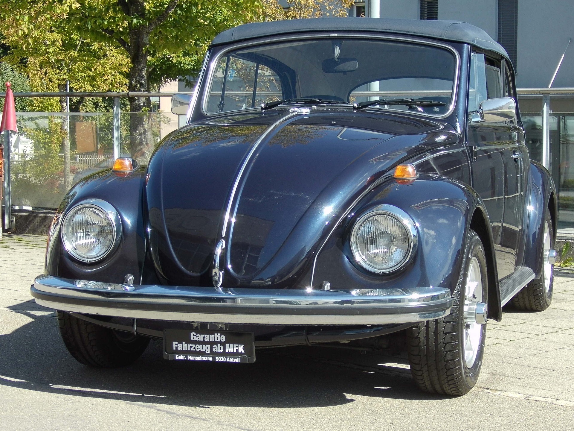 VW Cabriolet mit Veteraneneintrag für 6 Jahre-image-2