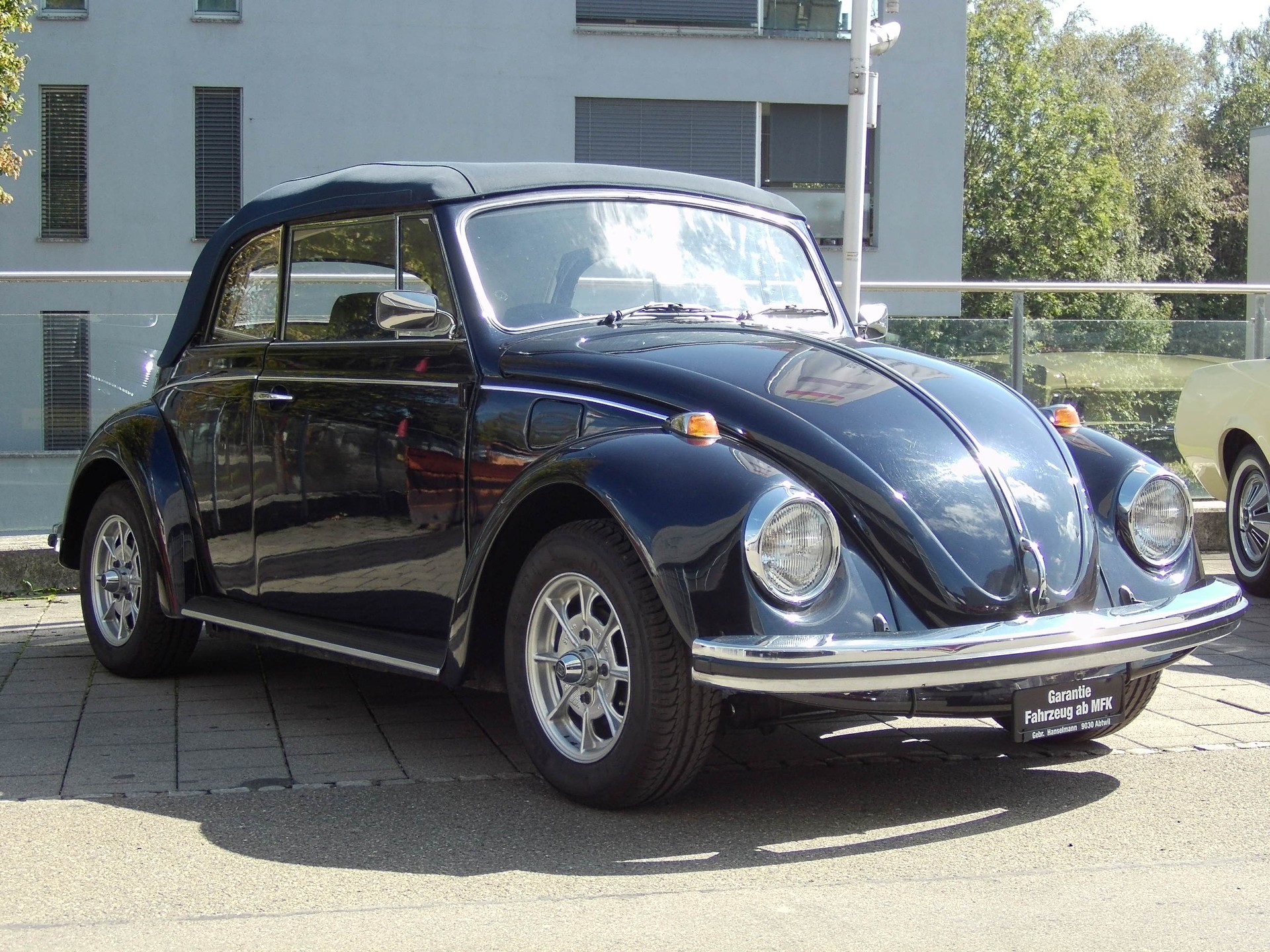 VW Cabriolet mit Veteraneneintrag für 6 Jahre-image-15