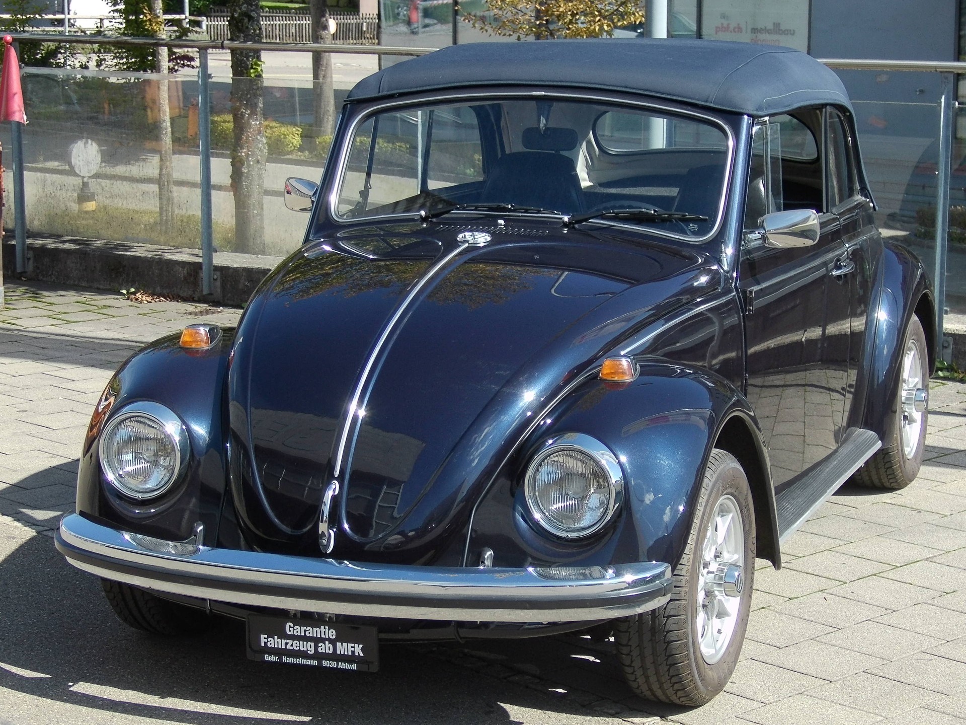VW Cabriolet mit Veteraneneintrag für 6 Jahre-image-1