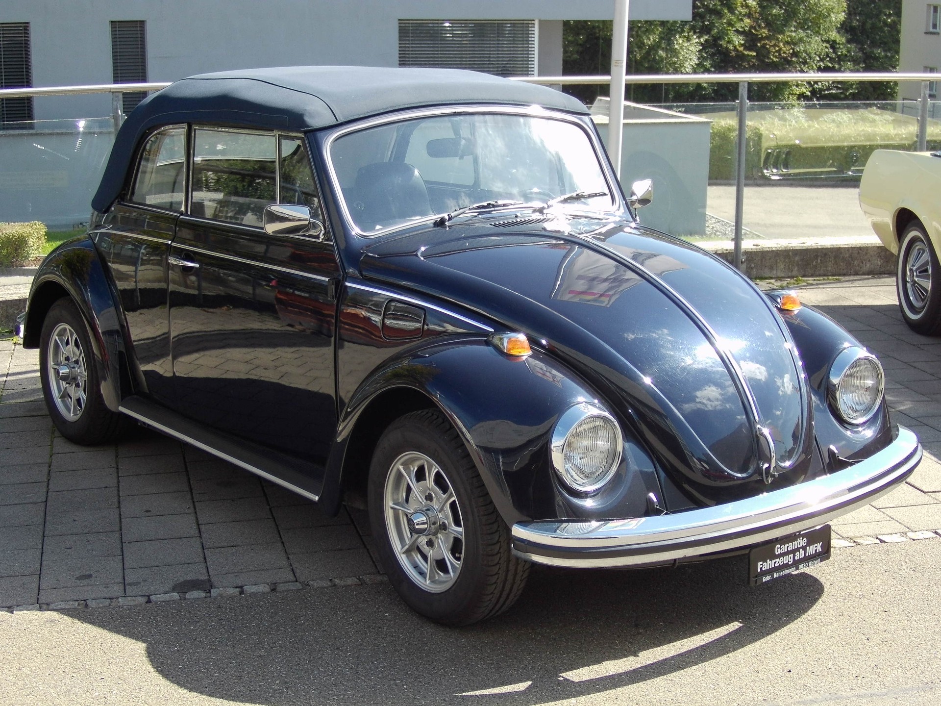 VW Cabriolet mit Veteraneneintrag für 6 Jahre-image-11