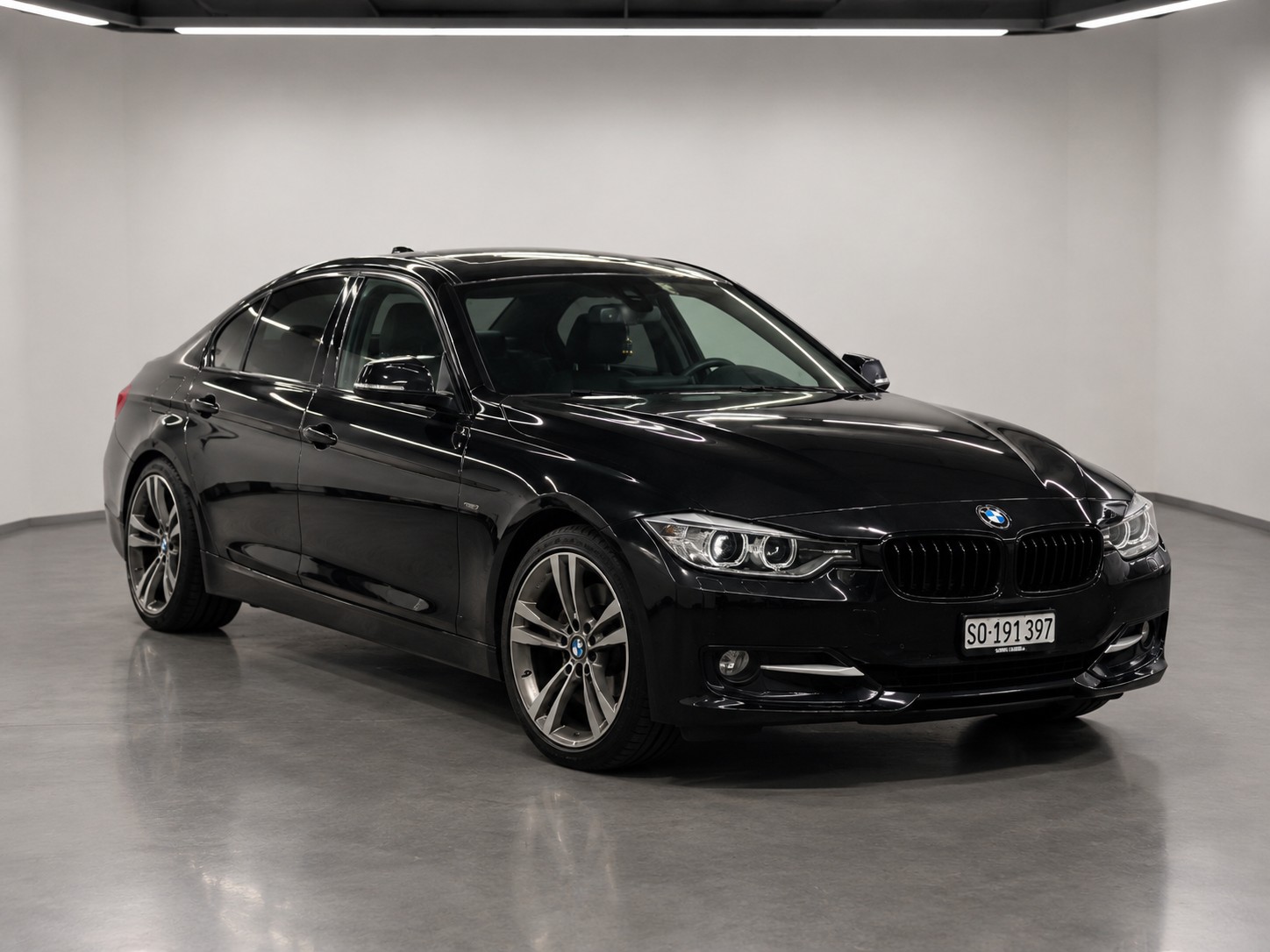 BMW 320d-image-0