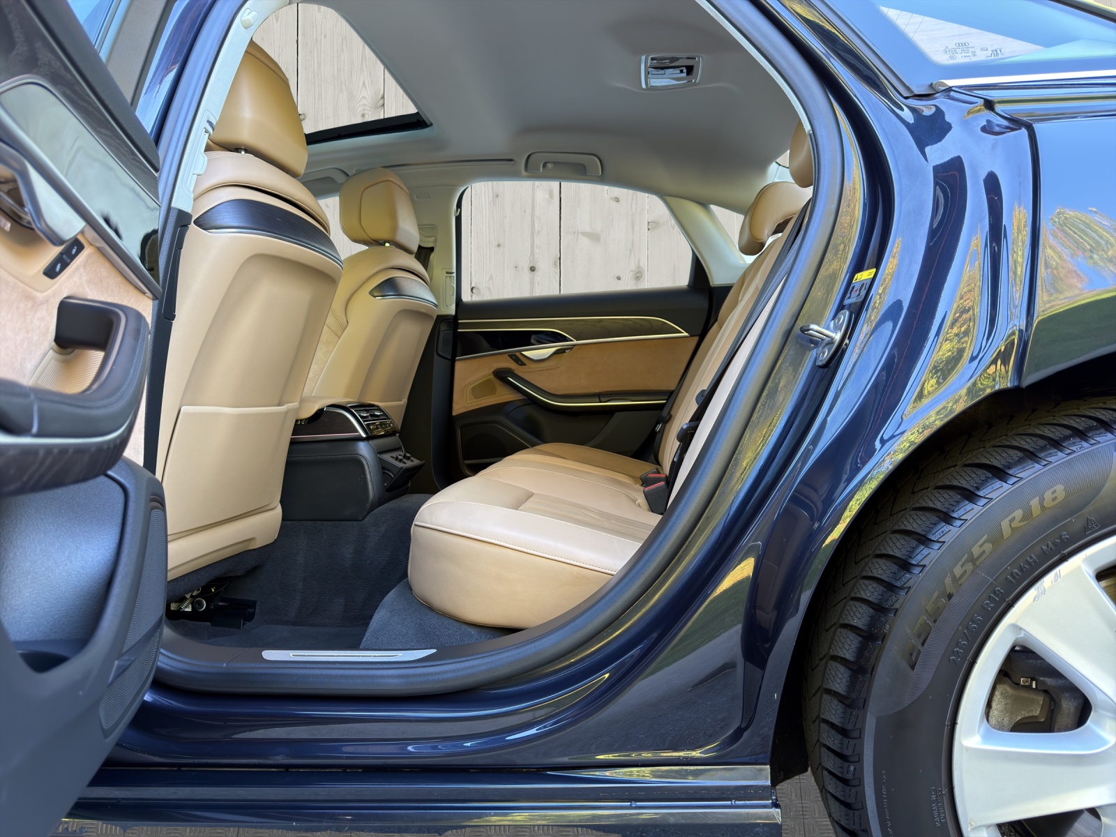 AUDI A8 55 TFSI quattro tiptronic-image-14
