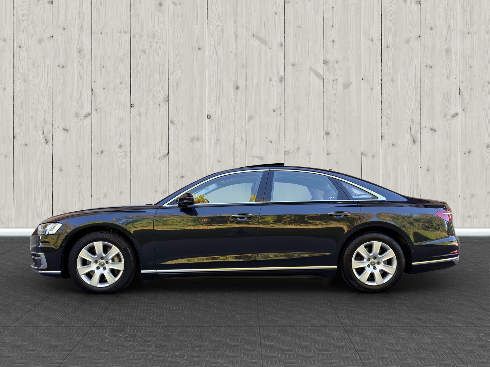 AUDI A8 55 TFSI quattro tiptronic-image-3