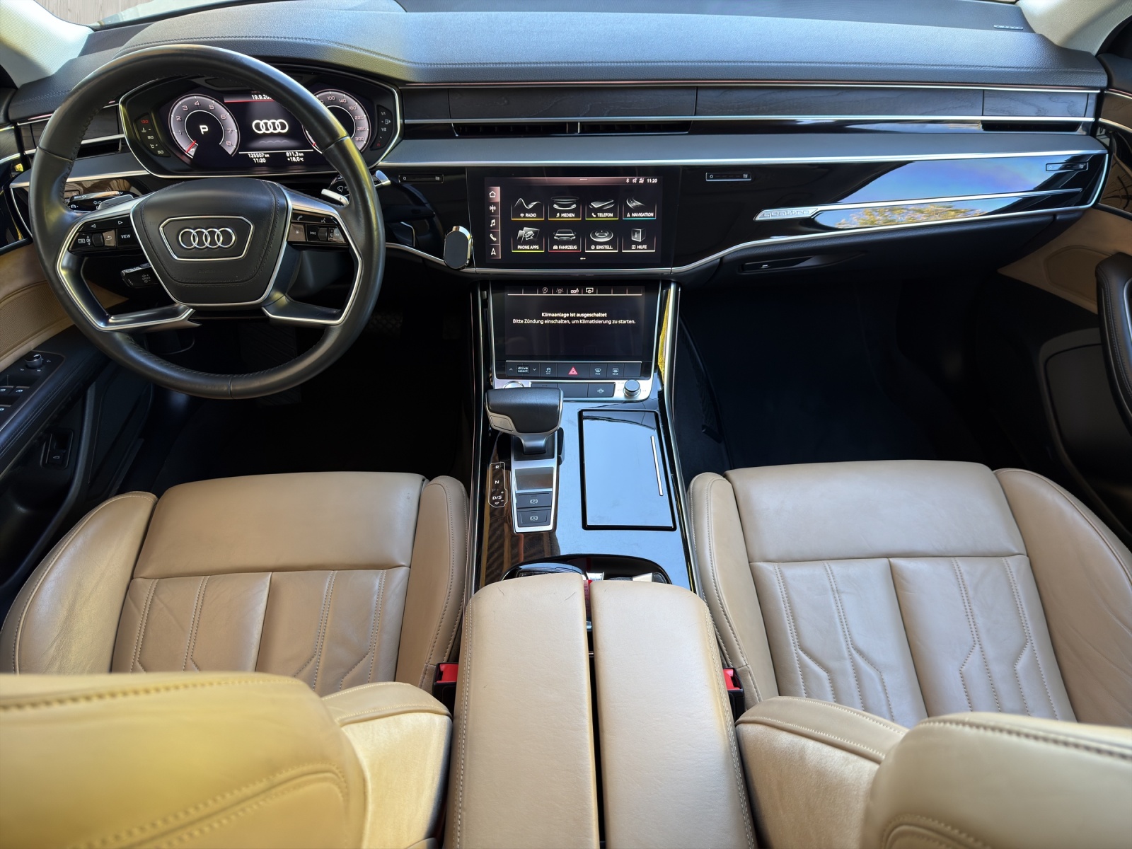 AUDI A8 55 TFSI quattro tiptronic-image-8