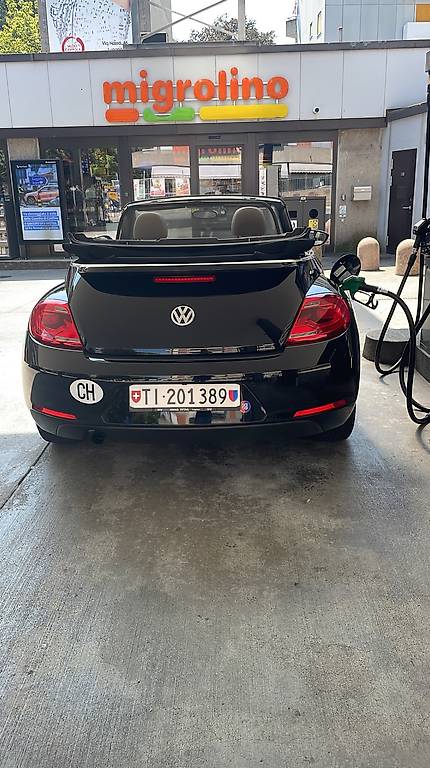 VW Beetle Cabrio 1.2 TSI Design DSG-image-0
