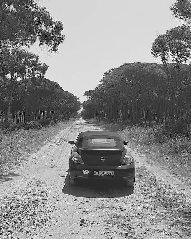 VW Beetle Cabrio 1.2 TSI Design DSG-image-1