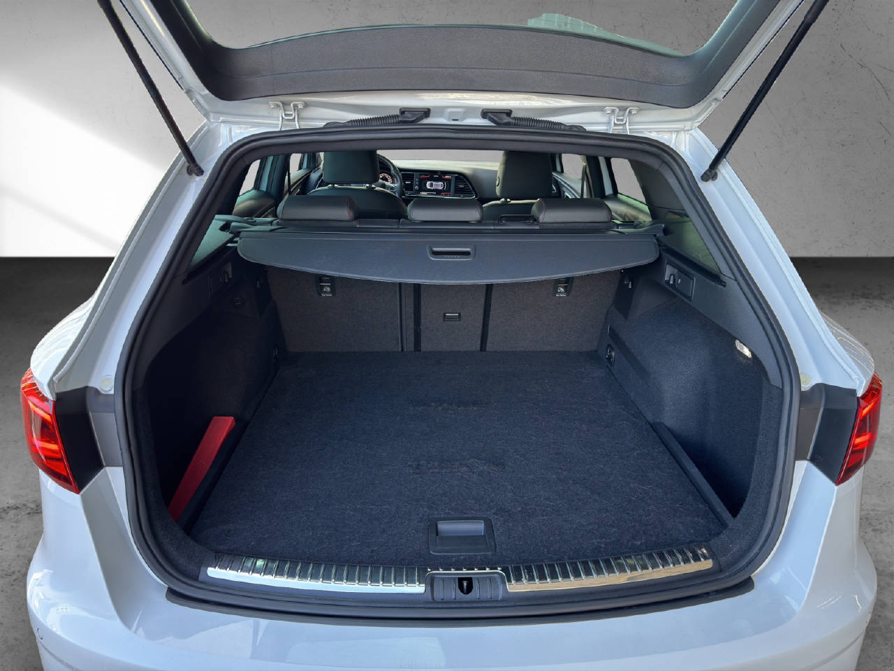 SEAT Leon ST 1.5 TSI ACT FR-image-13