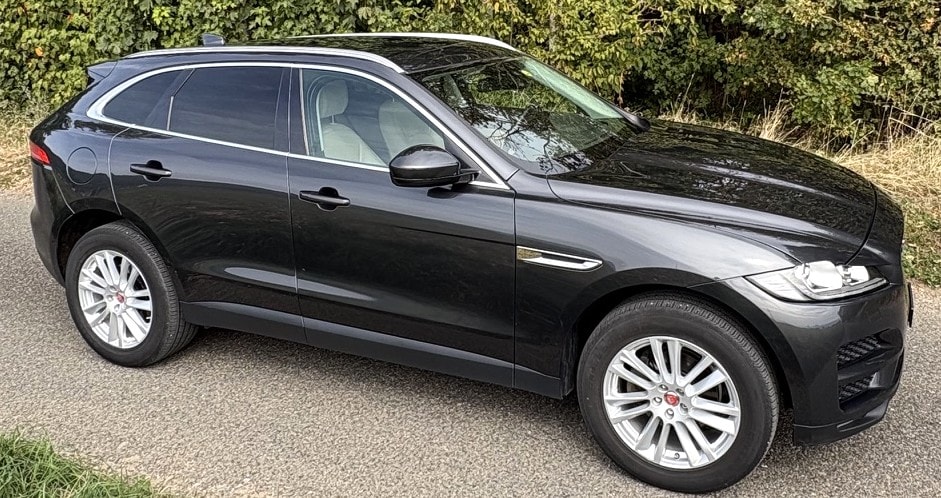 JAGUAR F-Pace 2.0d Prestige AWD Automatik-image-1
