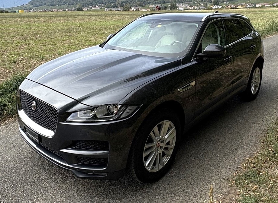 JAGUAR F-Pace 2.0d Prestige AWD Automatik-image-3