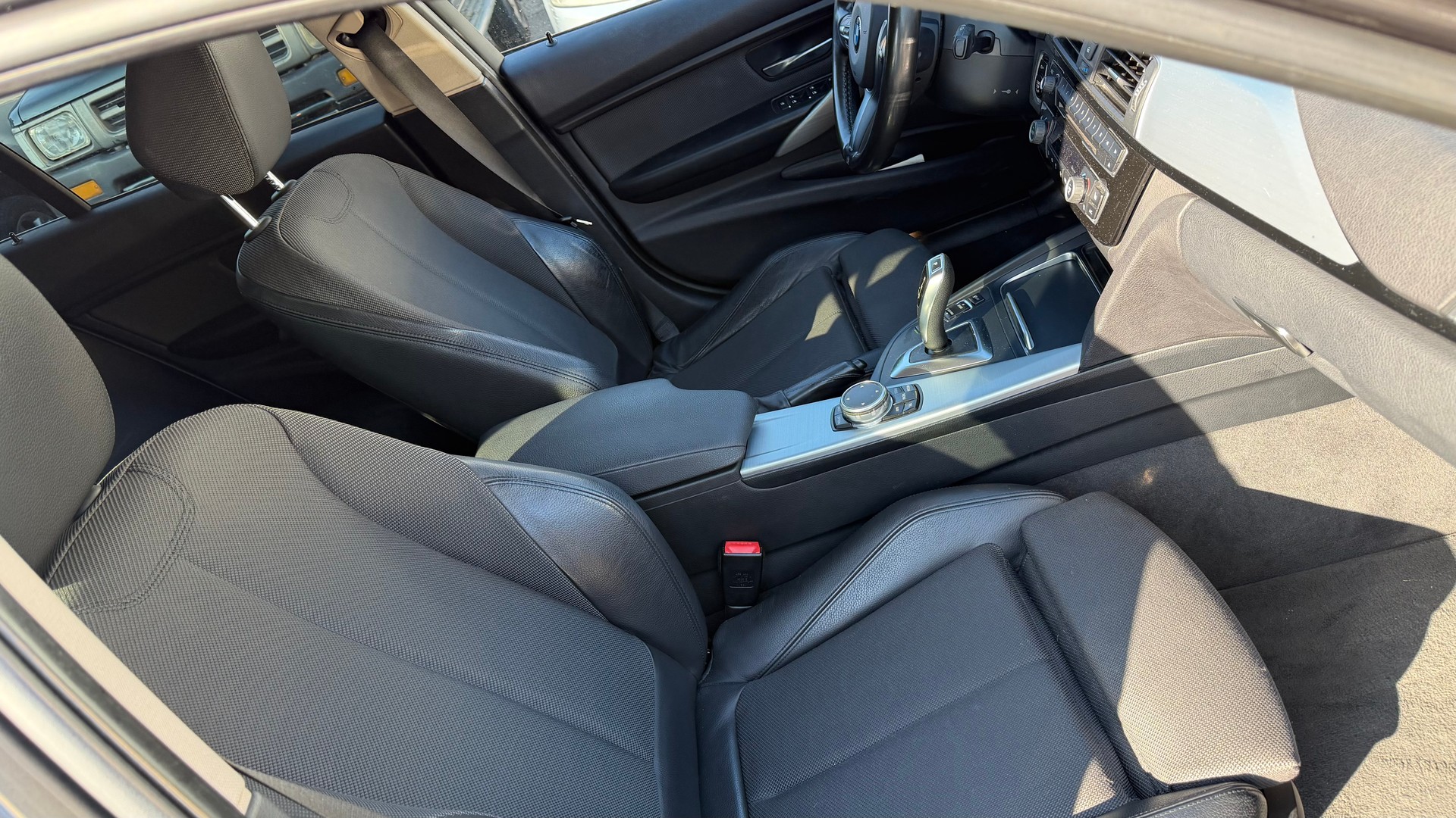 BMW 320d Touring Sport Line Steptronic-image-5