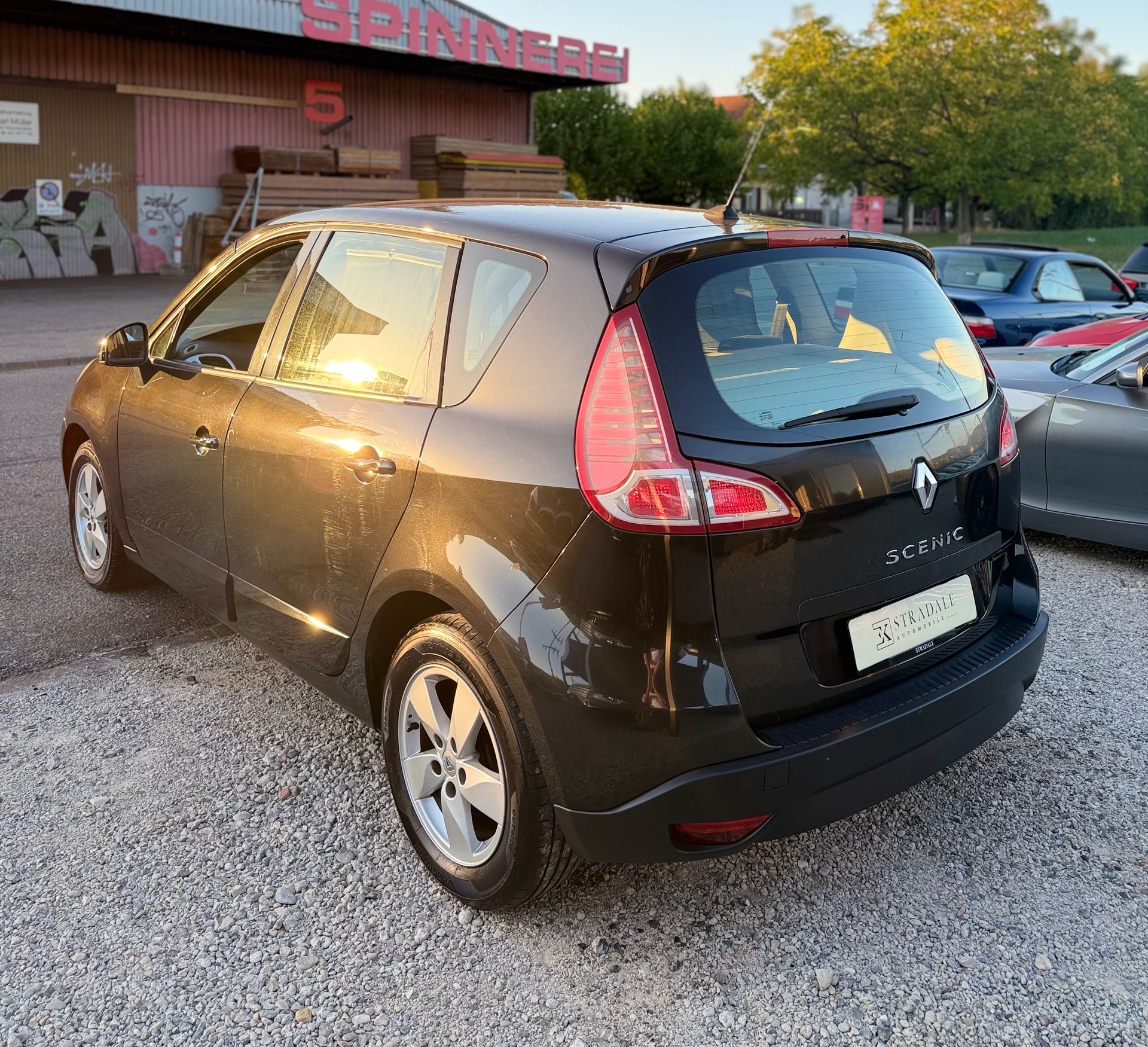 RENAULT Scénic 2.0 16V Dynamique X-Tronic CVT**Automat**Frisch ab MFK**8Fach-Bereift**Garantie**-image-10