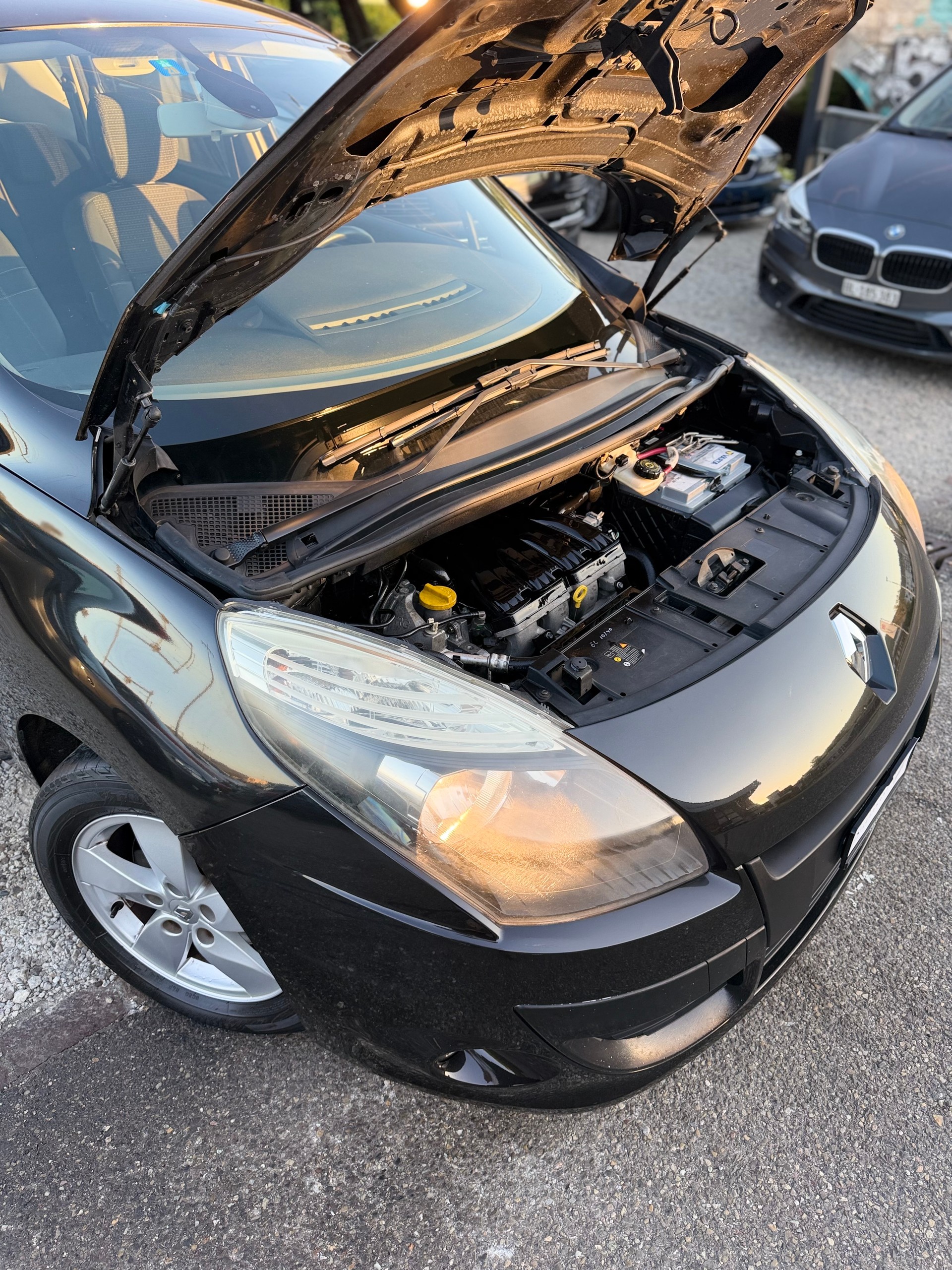 RENAULT Scénic 2.0 16V Dynamique X-Tronic CVT**Automat**Frisch ab MFK**8Fach-Bereift**Garantie**-image-15