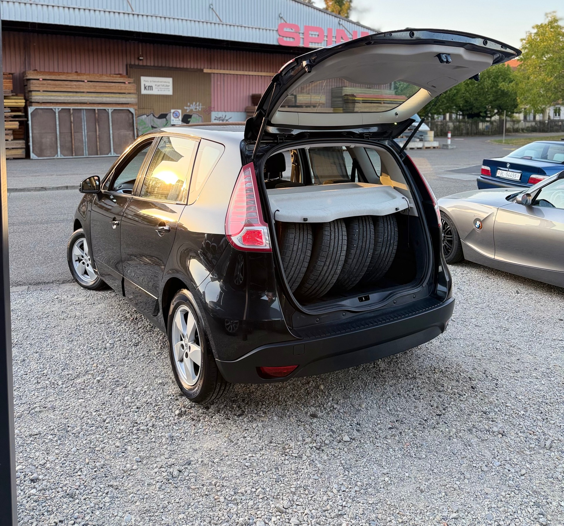 RENAULT Scénic 2.0 16V Dynamique X-Tronic CVT**Automat**Frisch ab MFK**8Fach-Bereift**Garantie**-image-14