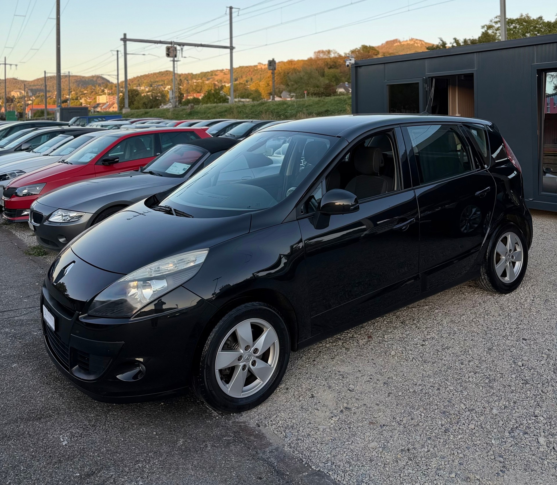 RENAULT Scénic 2.0 16V Dynamique X-Tronic CVT**Automat**Frisch ab MFK**8Fach-Bereift**Garantie**-image-8