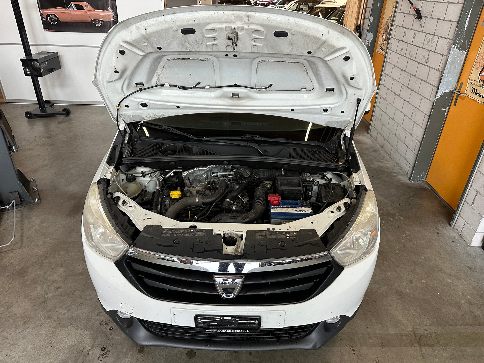 DACIA Lodgy 1.2 Turbo Supreme/Ab MFK (April 2026)/AHK abnehmbar/Klima/Sitzheizung/Android-Radio-image-15