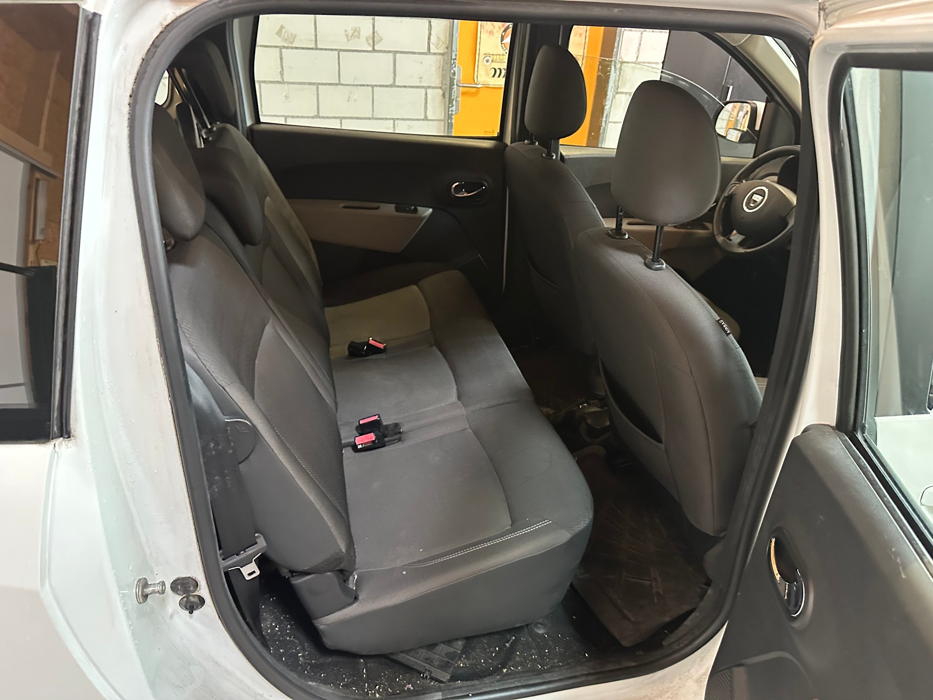 DACIA Lodgy 1.2 Turbo Supreme/Ab MFK (April 2026)/AHK abnehmbar/Klima/Sitzheizung/Android-Radio-image-14