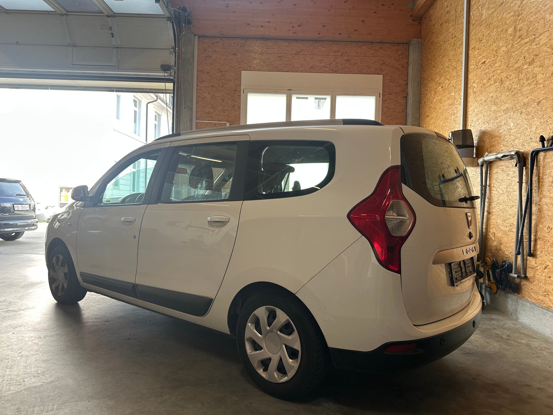 DACIA Lodgy 1.2 Turbo Supreme-image-3