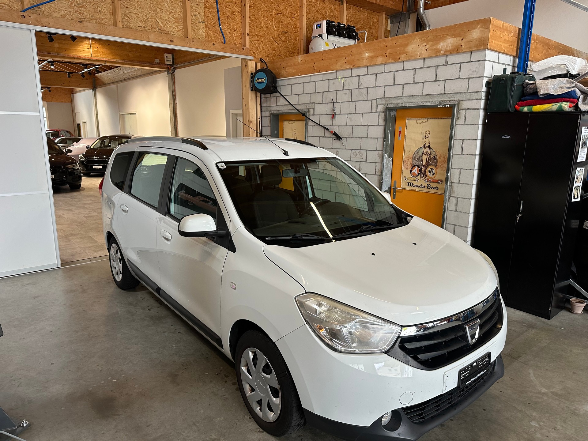 DACIA Lodgy 1.2 Turbo Supreme/Ab MFK (April 2026)/AHK abnehmbar/Klima/Sitzheizung/Android-Radio-image-7
