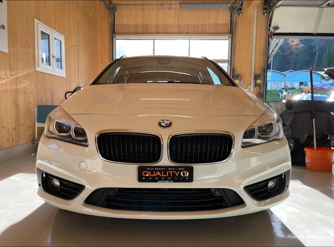 BMW 218d Gran Tourer Steptronic-image-1