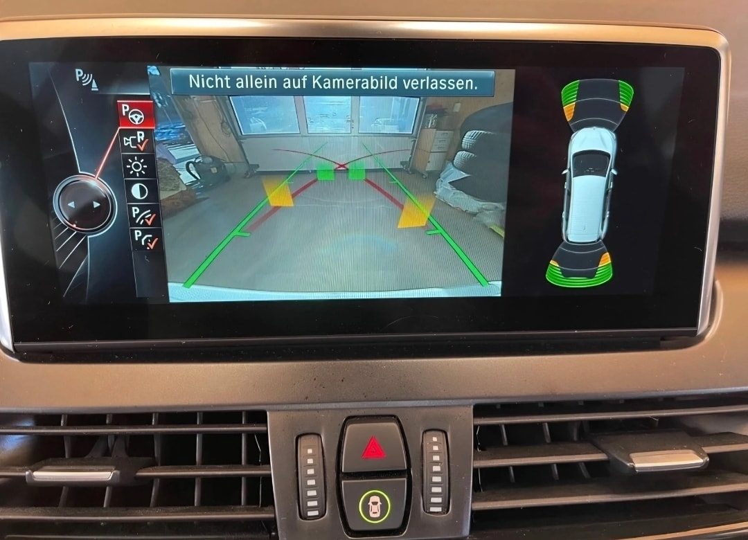 BMW 218d Gran Tourer Steptronic-image-10