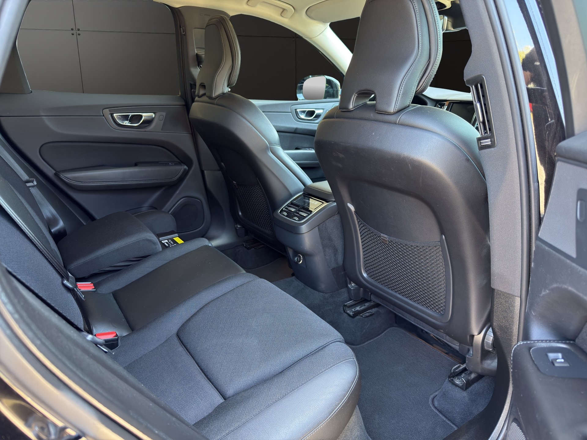 VOLVO XC60 D4 AWD Inscription-image-12