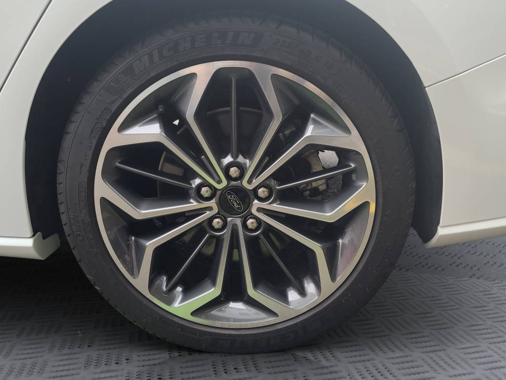 FORD Focus Station Wagon 1.0i EcoB ST-LineX-image-15