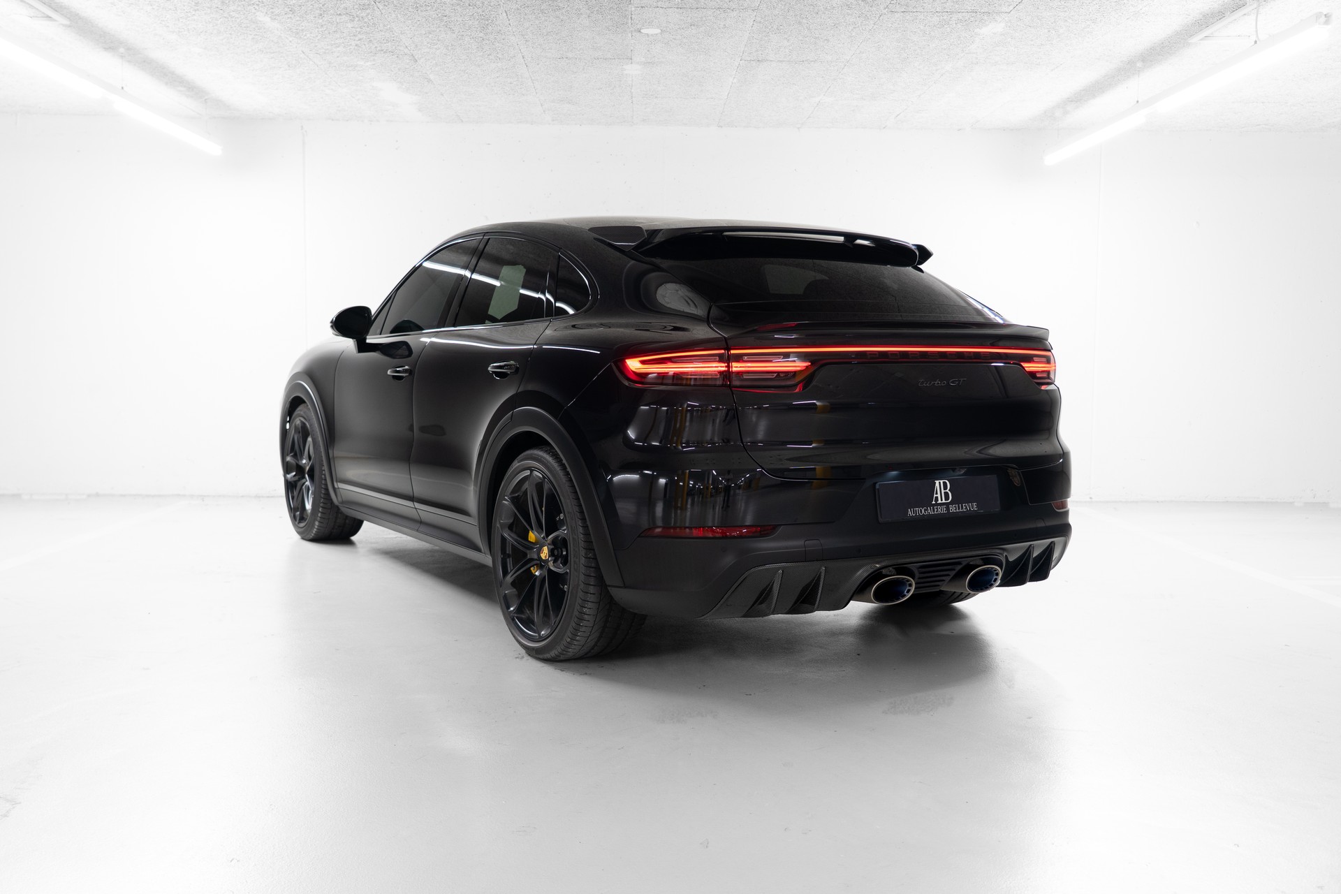 PORSCHE Cayenne Coupé 4.0 V8 Turbo GT - Approved Garantie - CH-Fahrzeug-image-4