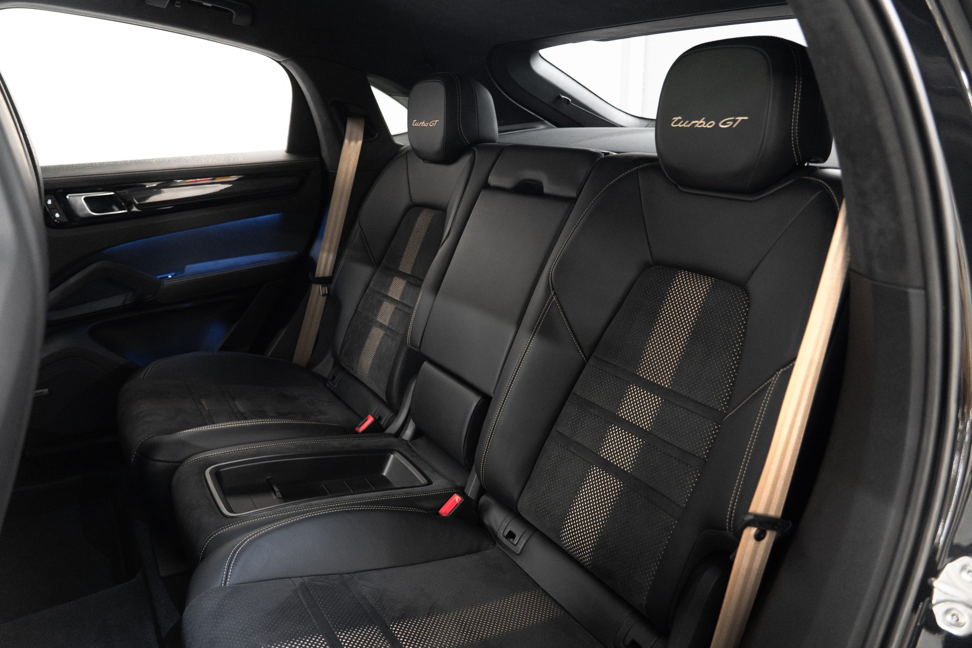 PORSCHE Cayenne Coupé 4.0 V8 Turbo GT - Approved Garantie - CH-Fahrzeug-image-14