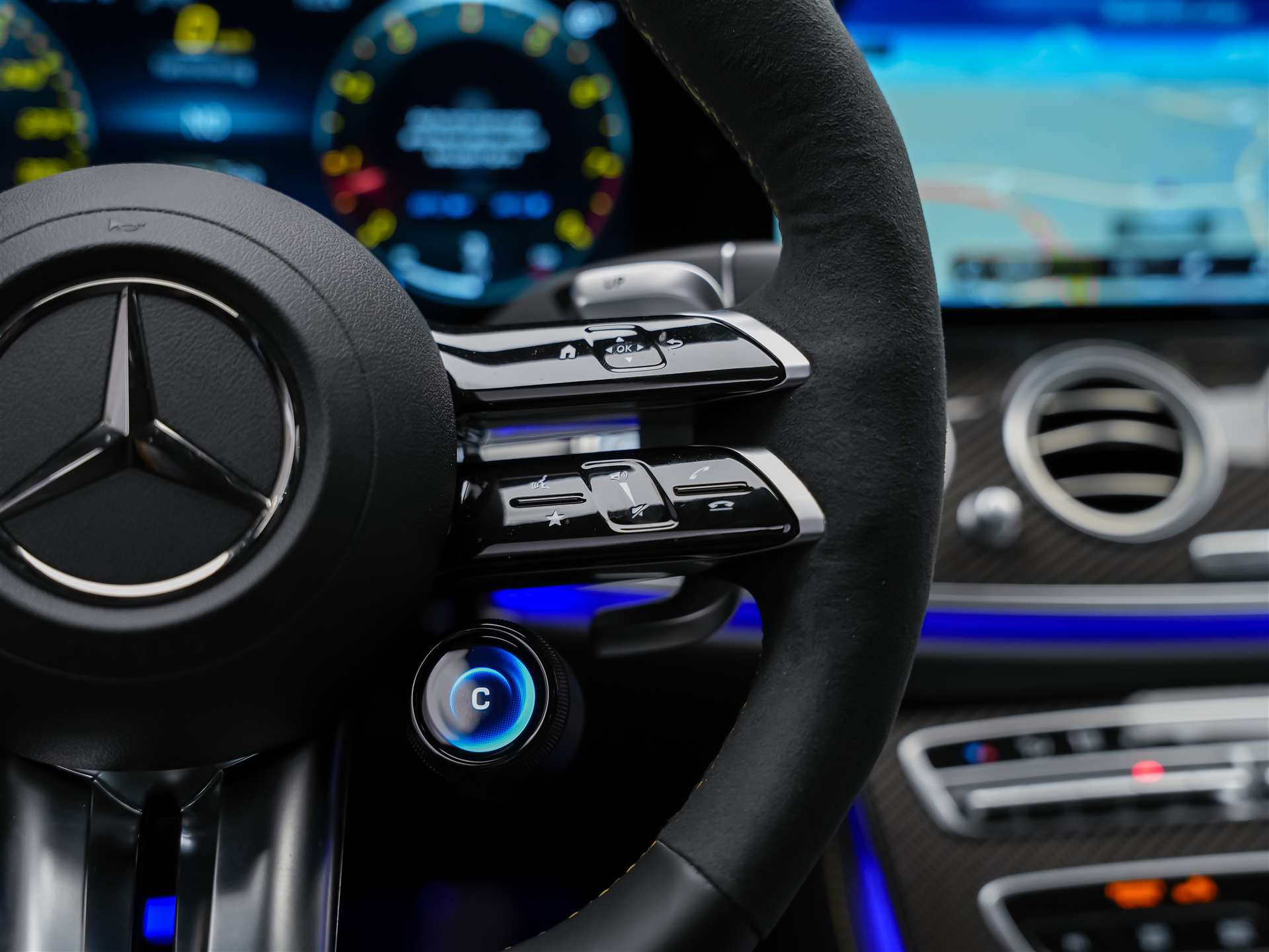 MERCEDES-BENZ AMG E 63 S 4Matic+ Speedshift 9G-TCT *FINAL EDITION*MSI+*Schalensitze*Panorama*Sitzbelüftung*-image-35