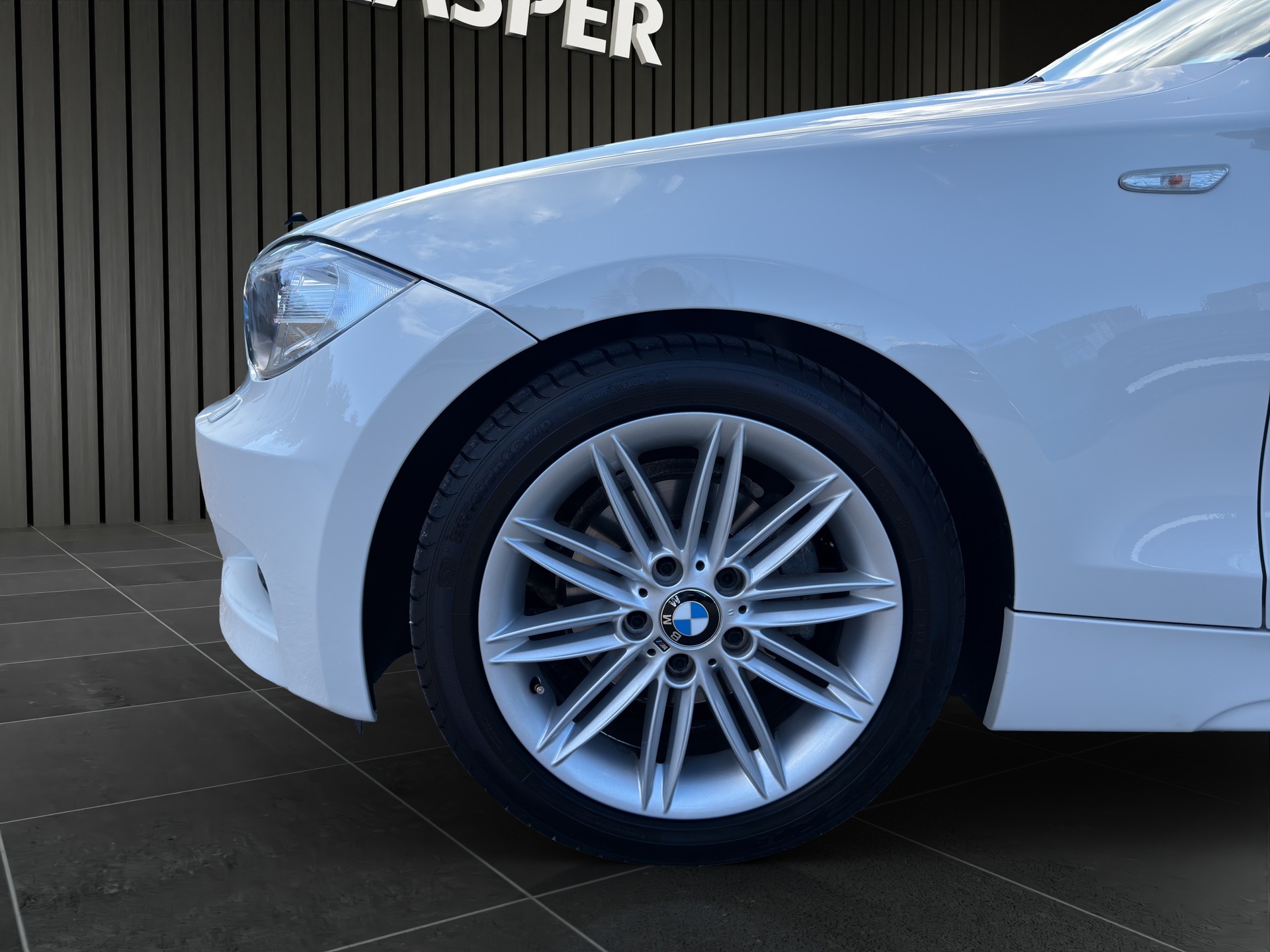 BMW 1 Series E88 Cabrio-image-8