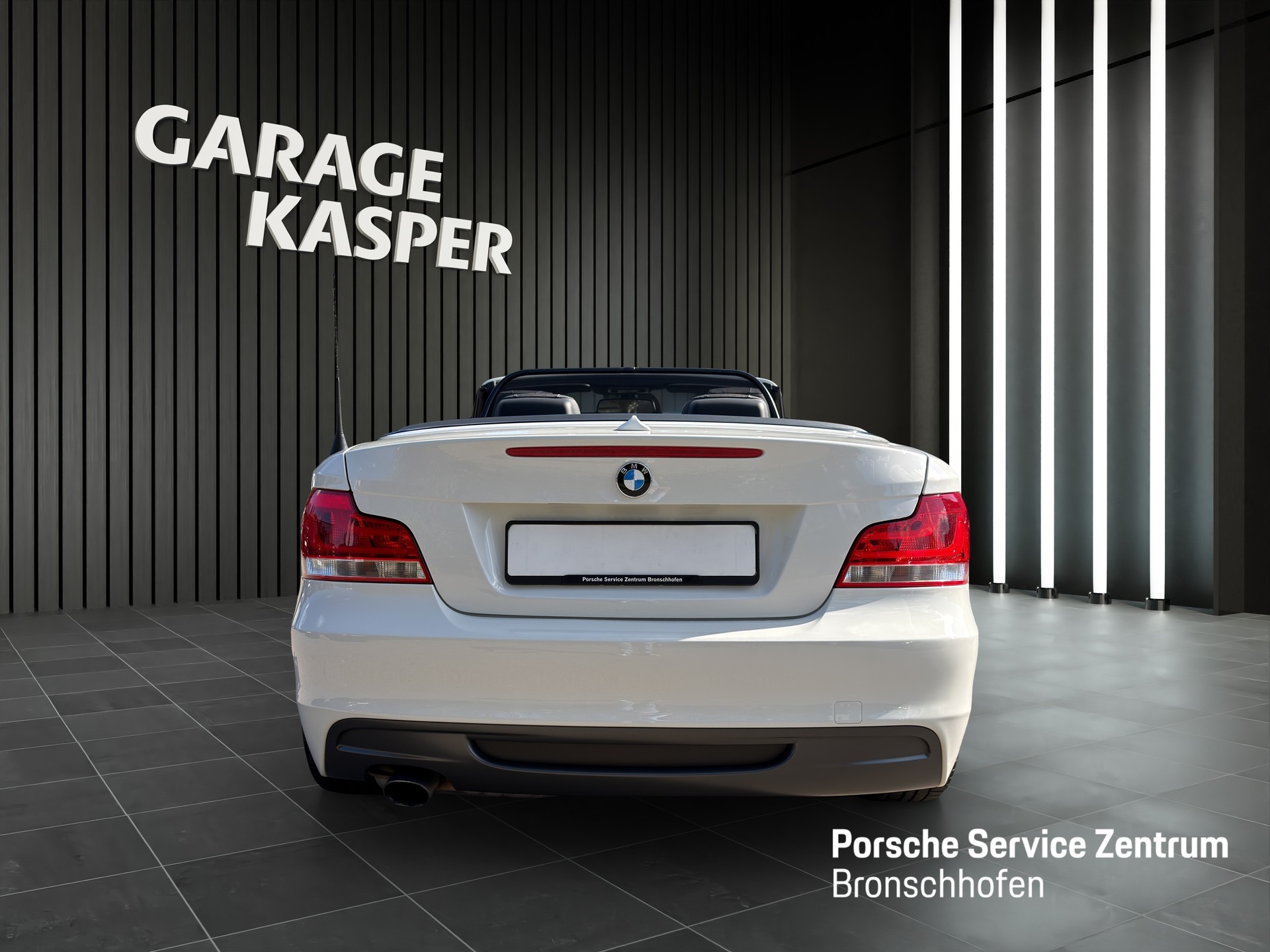BMW 1 Series E88 Cabrio-image-3