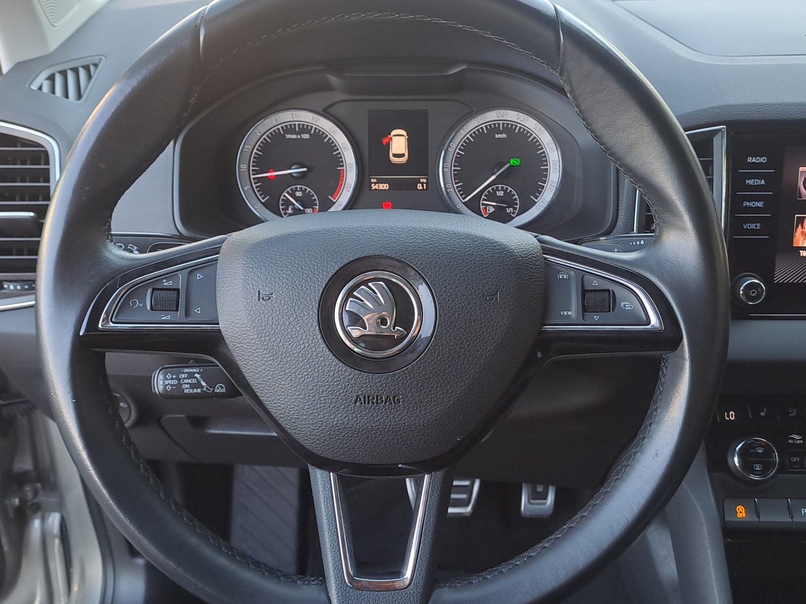 SKODA Karoq 1.6 TDI CR Smile-image-9