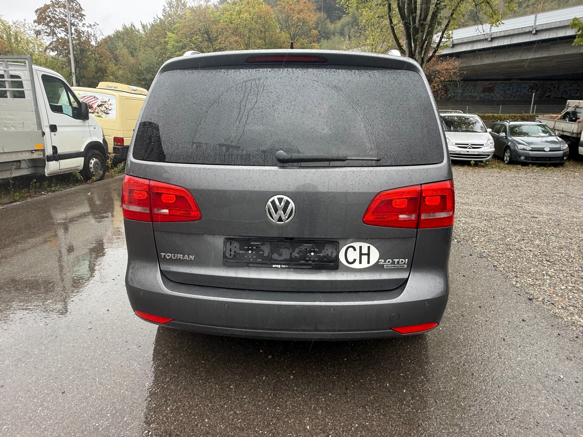 VW Touran 2.0 TDI BlueMotion Technology 65th Edition-image-5