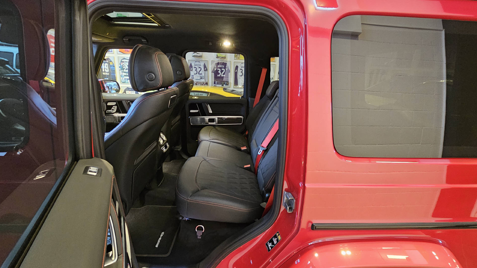 MERCEDES-BENZ G 63 AMG-image-11