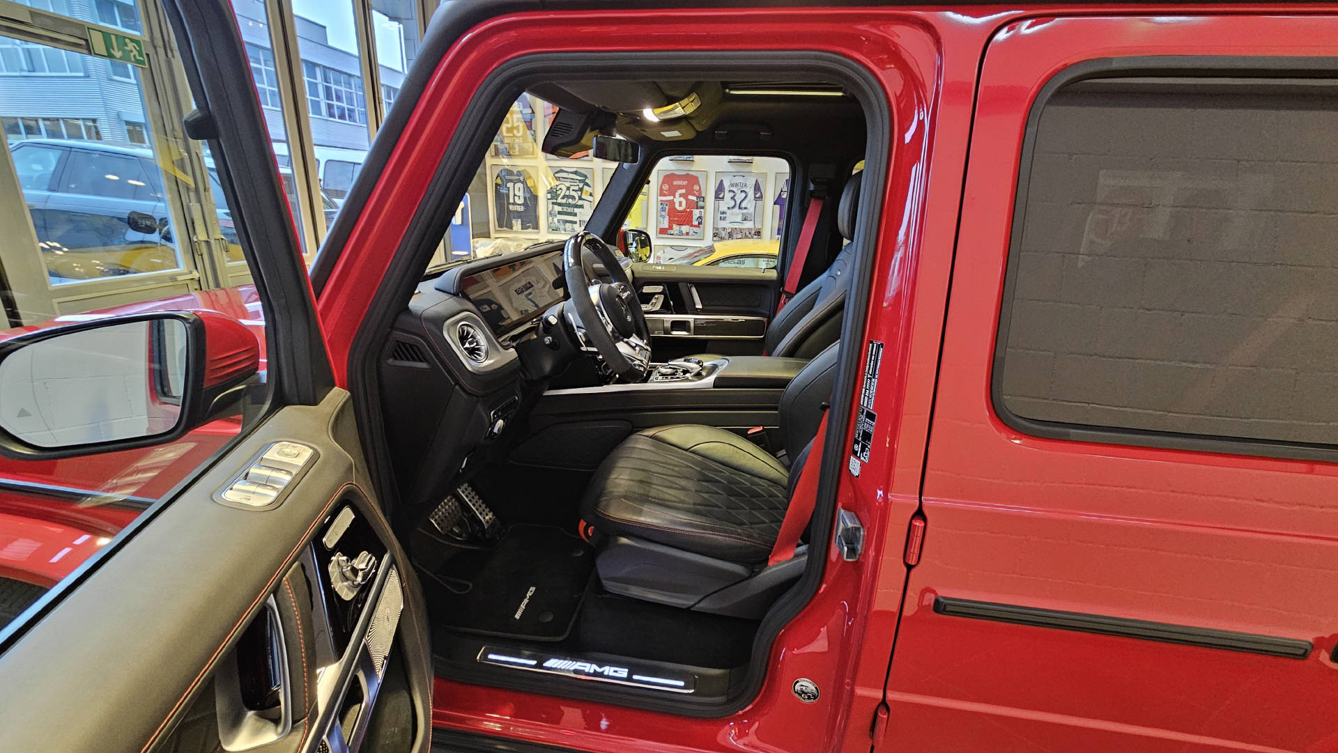 MERCEDES-BENZ G 63 AMG-image-7