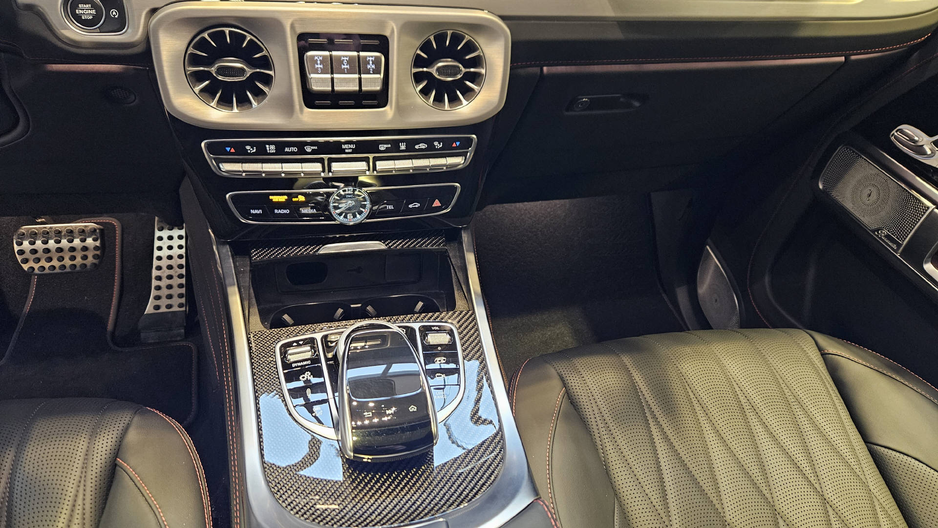 MERCEDES-BENZ G 63 AMG-image-15