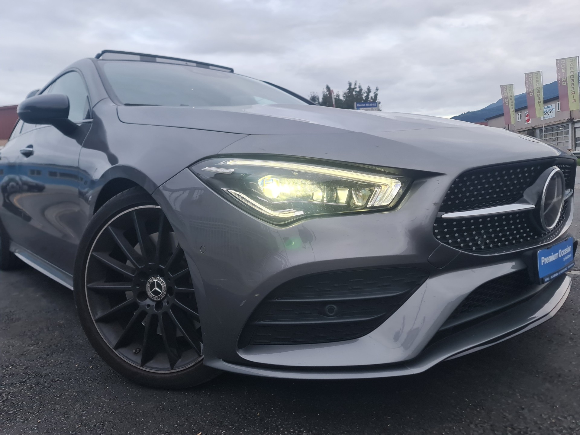 MERCEDES-BENZ CLA Shooting Brake 250 4Matic 7G-DCT AMG Line-image-1