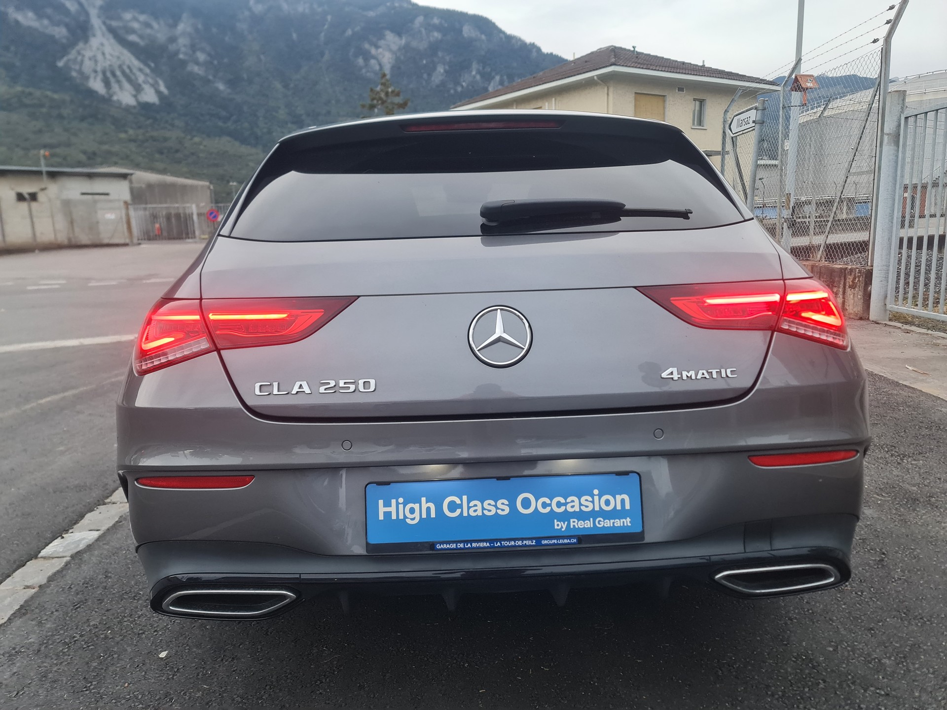 MERCEDES-BENZ CLA Shooting Brake 250 4Matic 7G-DCT AMG Line-image-7