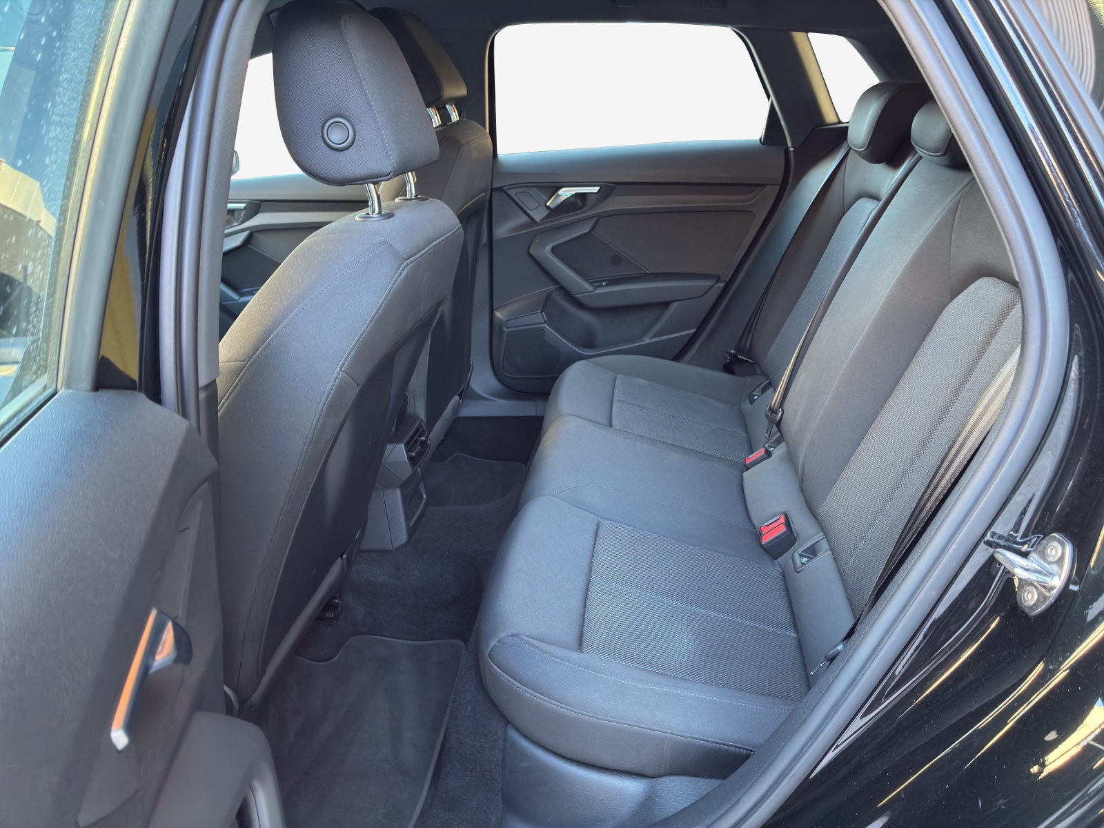 AUDI A3 Sportback 35 TFSI Attraction S-tronic-image-11