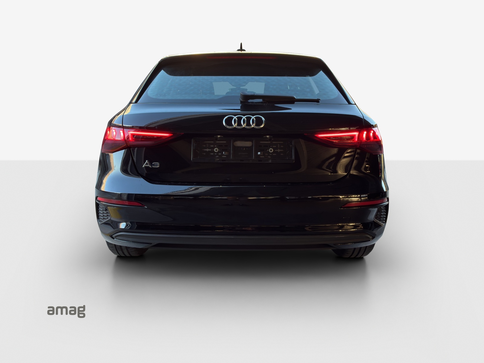 AUDI A3 Sportback 35 TFSI Attraction S-tronic-image-3