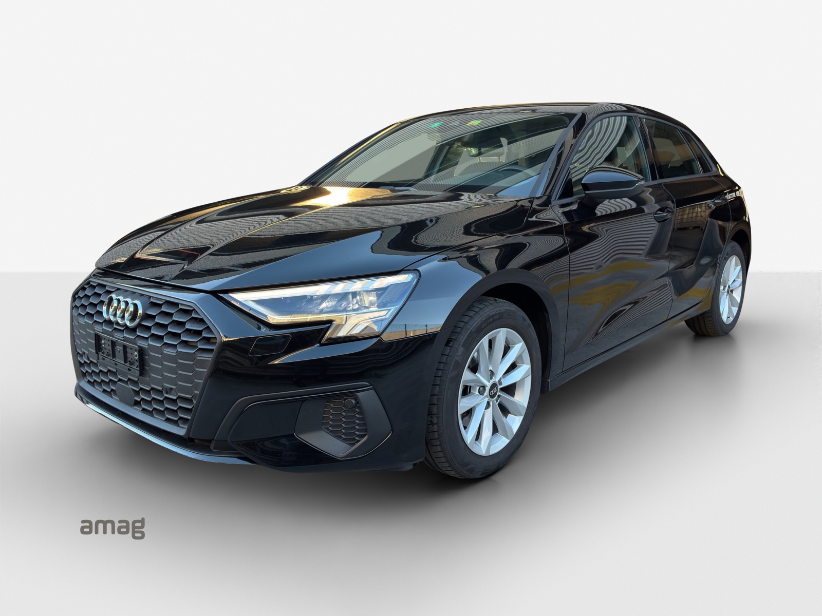 AUDI A3 Sportback 35 TFSI Attraction S-tronic-image-0