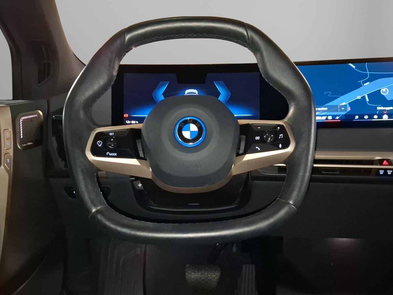 BMW iX I20 M60-image-11