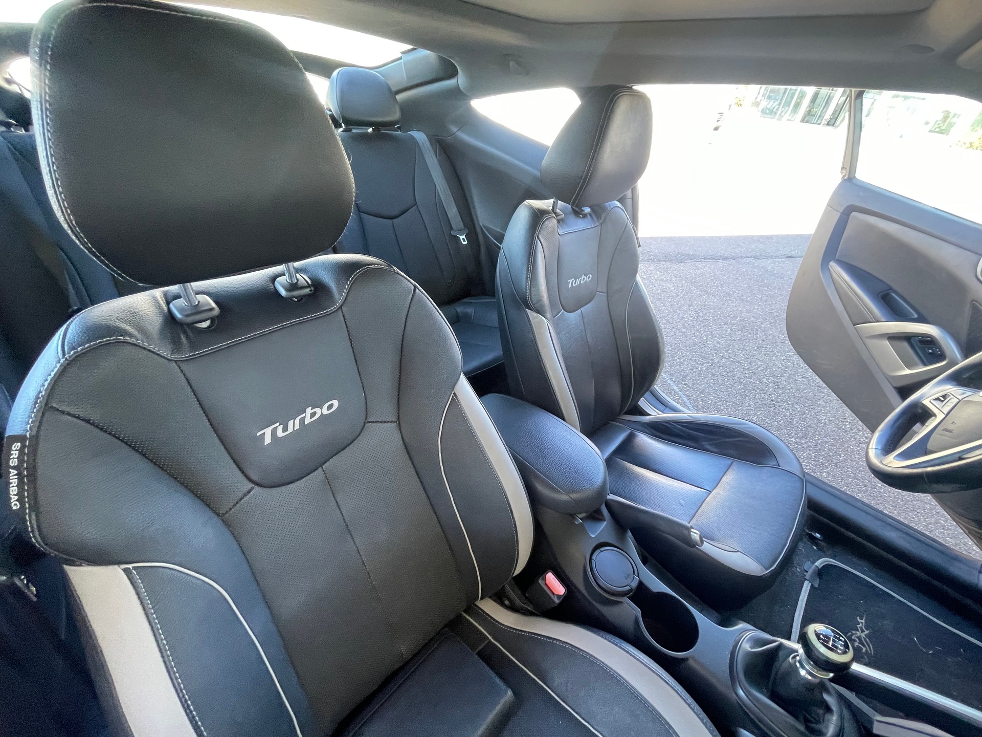 HYUNDAI Veloster 1.6 Turbo GDI-image-12
