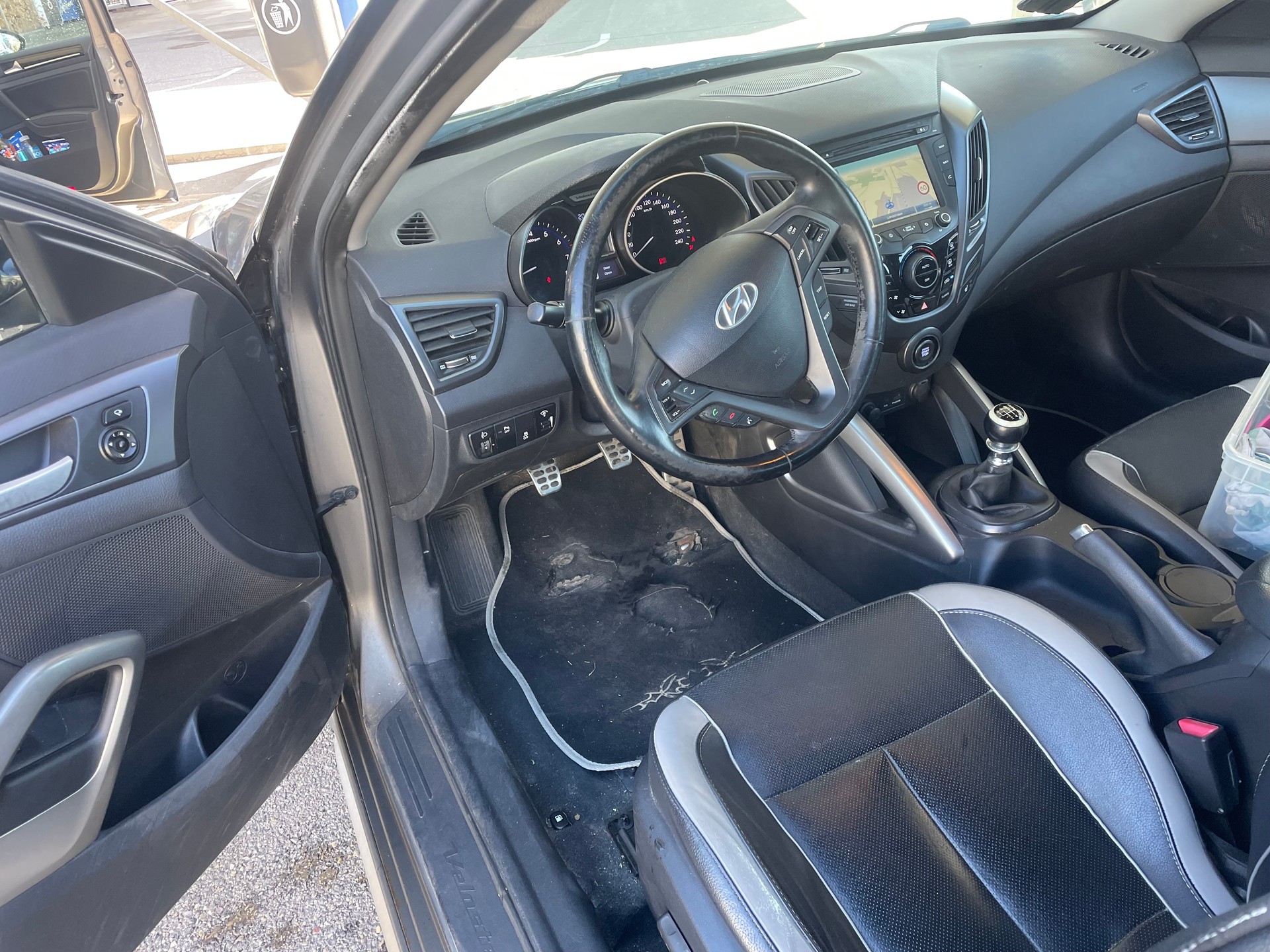 HYUNDAI Veloster 1.6 Turbo GDI-image-14